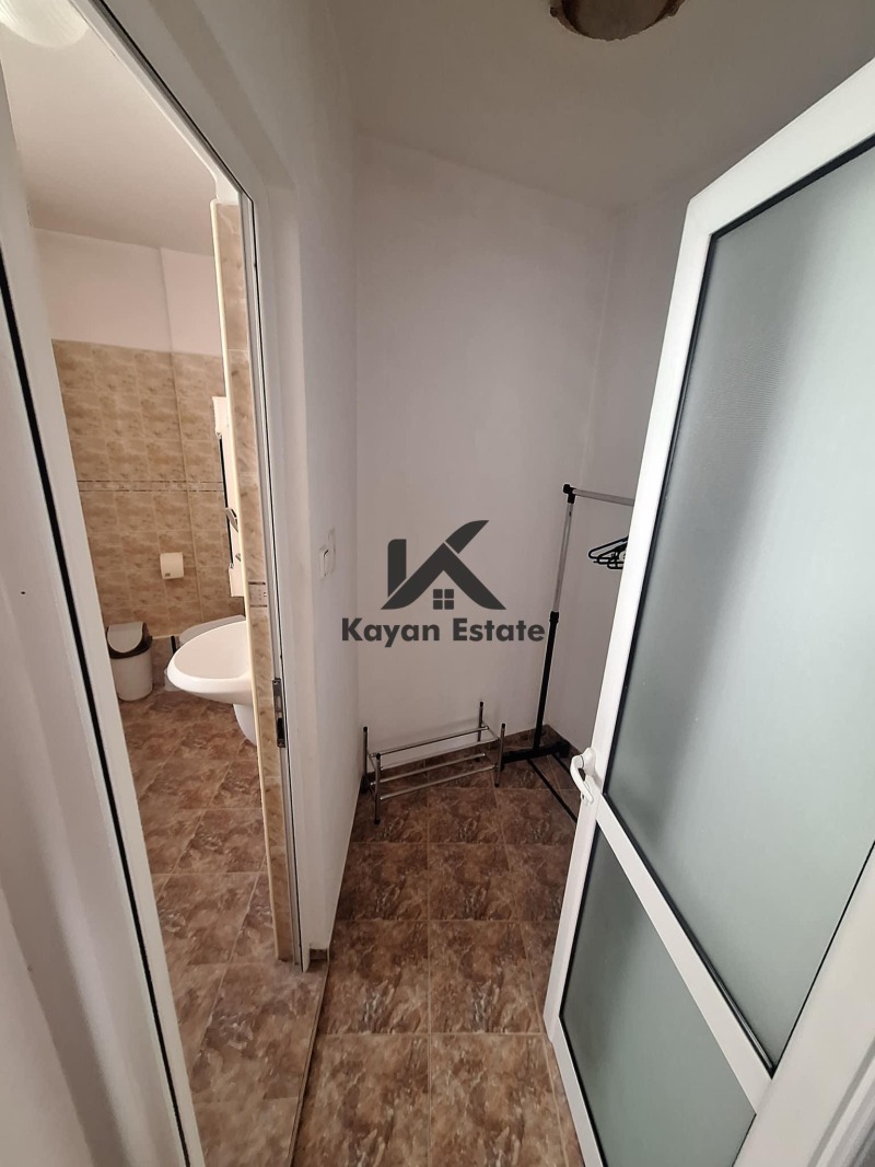 Дава под наем  2 slaapkamers Plovdiv , Mladezjki Chalm , 130 кв.м | 21909191 - изображение [9]