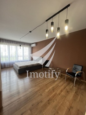 Studio Sveta Troica, Sofia 3