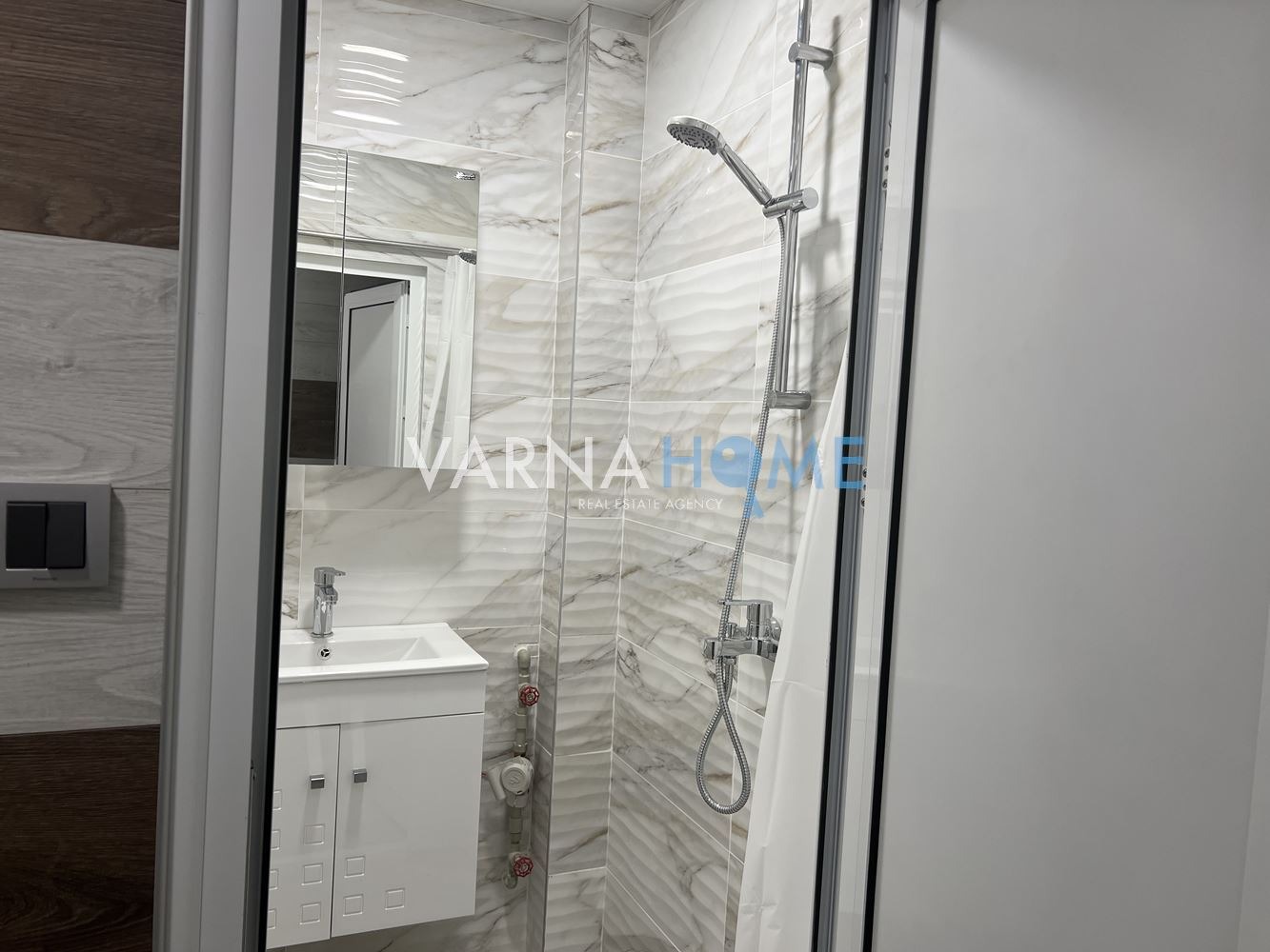 Дава под наем 3-СТАЕН, гр. Варна, Левски 2, снимка 3 - Апартаменти - 55620550