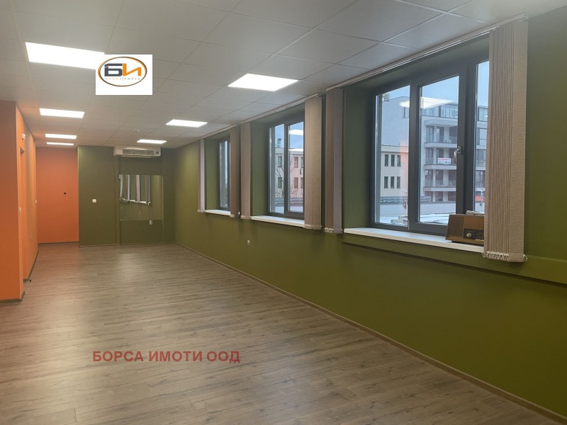 Дава под наем ОФИС, гр. Враца, Център