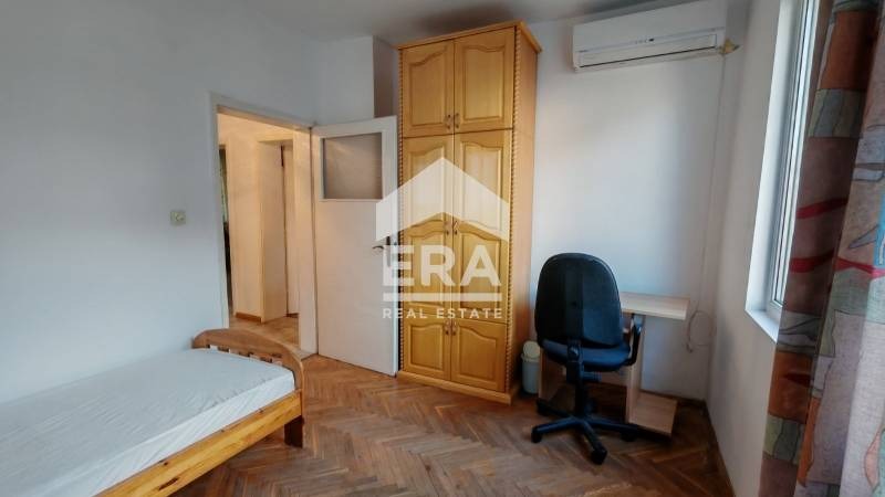 Дава под наем 3-СТАЕН, гр. Шумен, Център, снимка 5 - Апартаменти - 52570816