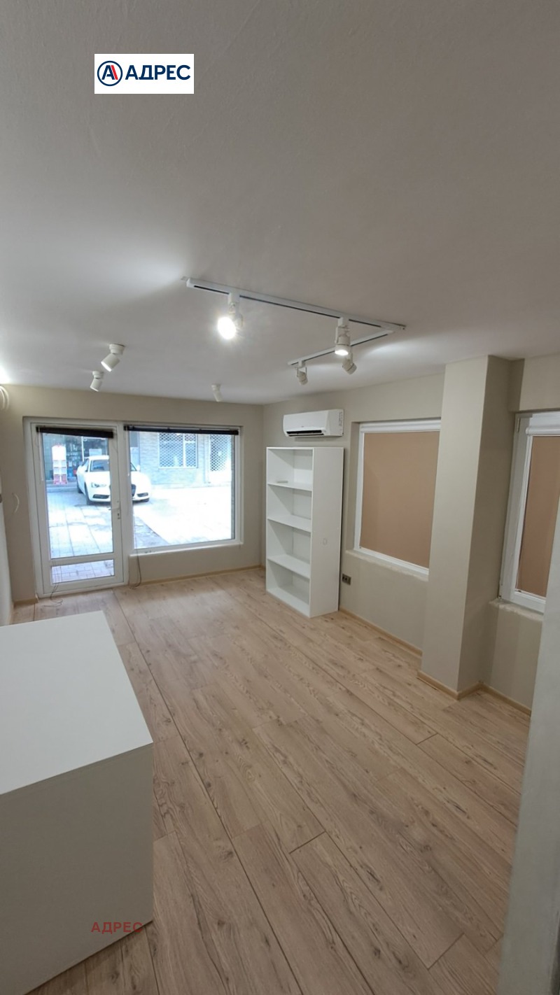 Дава под наем ОФИС, гр. Варна, Базар Левски, снимка 4 - Офиси - 53022237