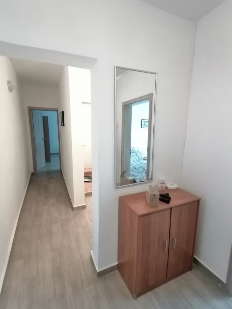 Til leie  1 soverom Sofia , Tsentar , 80 kvm | 63942103 - bilde [4]