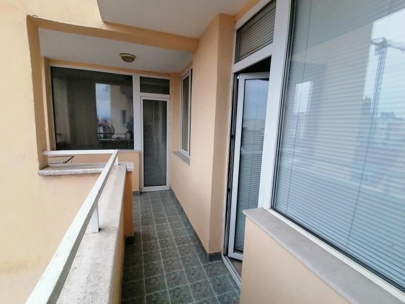 Til leie  1 soverom Sofia , Tsentar , 80 kvm | 63942103 - bilde [14]