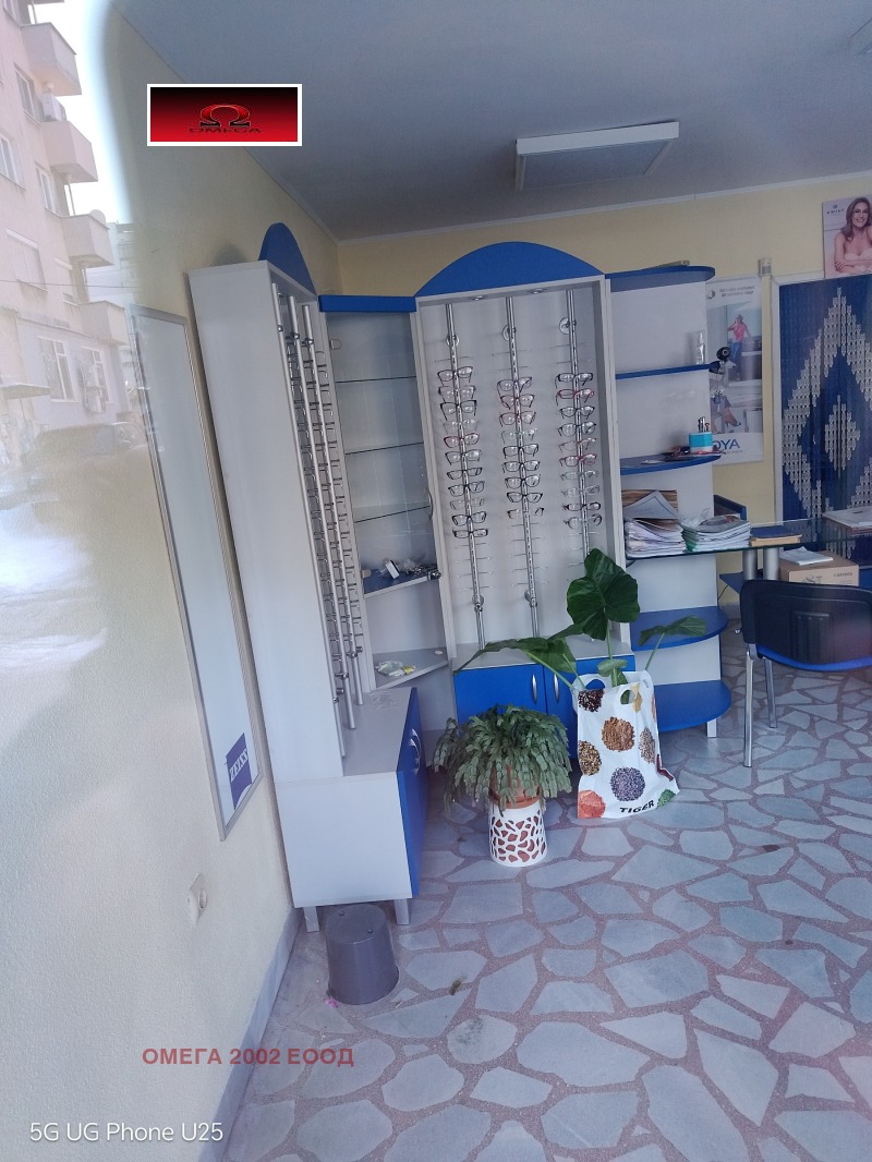 Дава под наем МАГАЗИН, гр. Русе, Център, снимка 2 - Магазини - 52689199