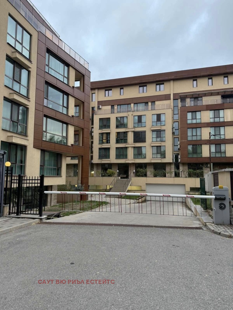 De inchiriat  Loc de parcare Sofia , j.gr.Iujen parc , 18 mp | 60488827