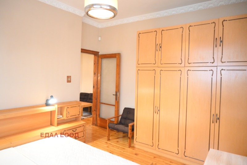 Дава под наем 2-СТАЕН, гр. София, Център, снимка 11 - Апартаменти - 53068265