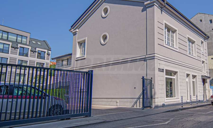 Дава под наем КЪЩА, гр. София, Център, снимка 2 - Къщи - 54137321