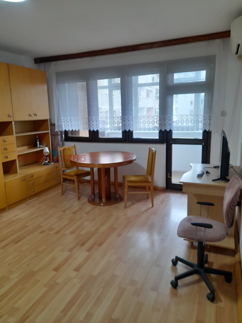 Дава под наем 2-СТАЕН, гр. Добрич, Център