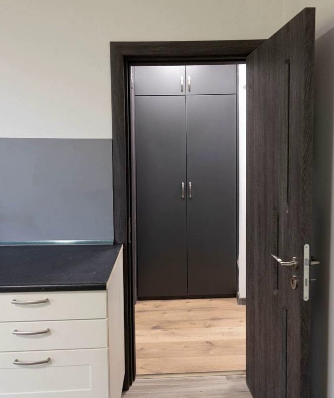 Дава под наем 2-СТАЕН, гр. София, Лозенец, снимка 8 - Апартаменти - 52600136