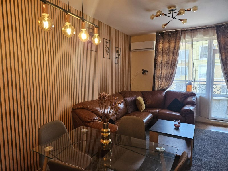 Дава под наем  3-стаен град Бургас , Сарафово , 85 кв.м | 66419684