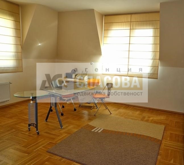 Te huur  3+ slaapkamer Varna , Gratska machala , 500 m² | 33226274 - afbeelding [14]
