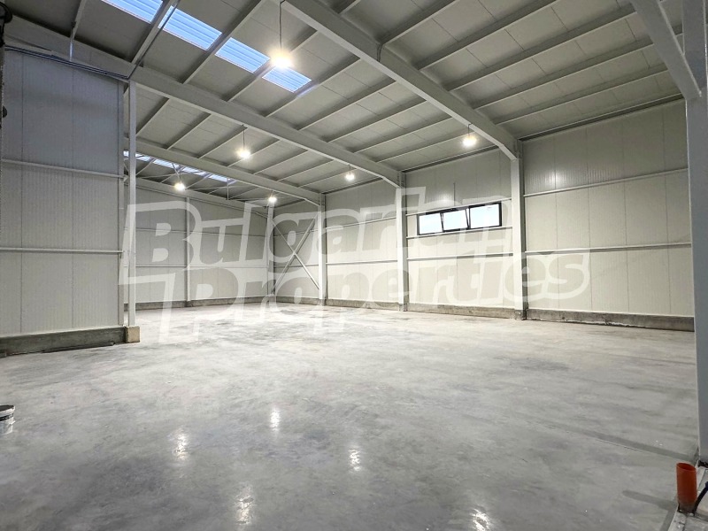 Дава под наем СКЛАД, гр. Шумен, Промишлена зона, снимка 2 - Складове - 52616605