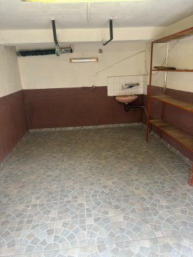 Garage Schirok zentar, Plewen