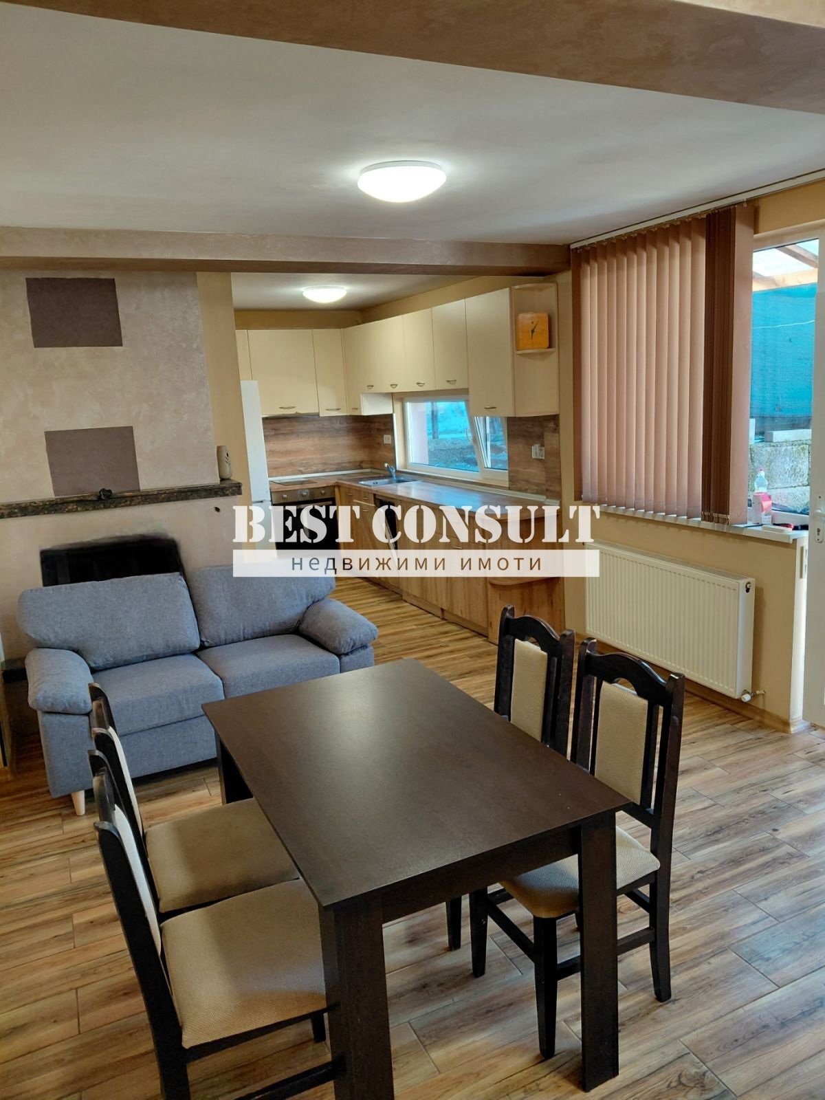 Дава под наем КЪЩА, гр. Русе, Център