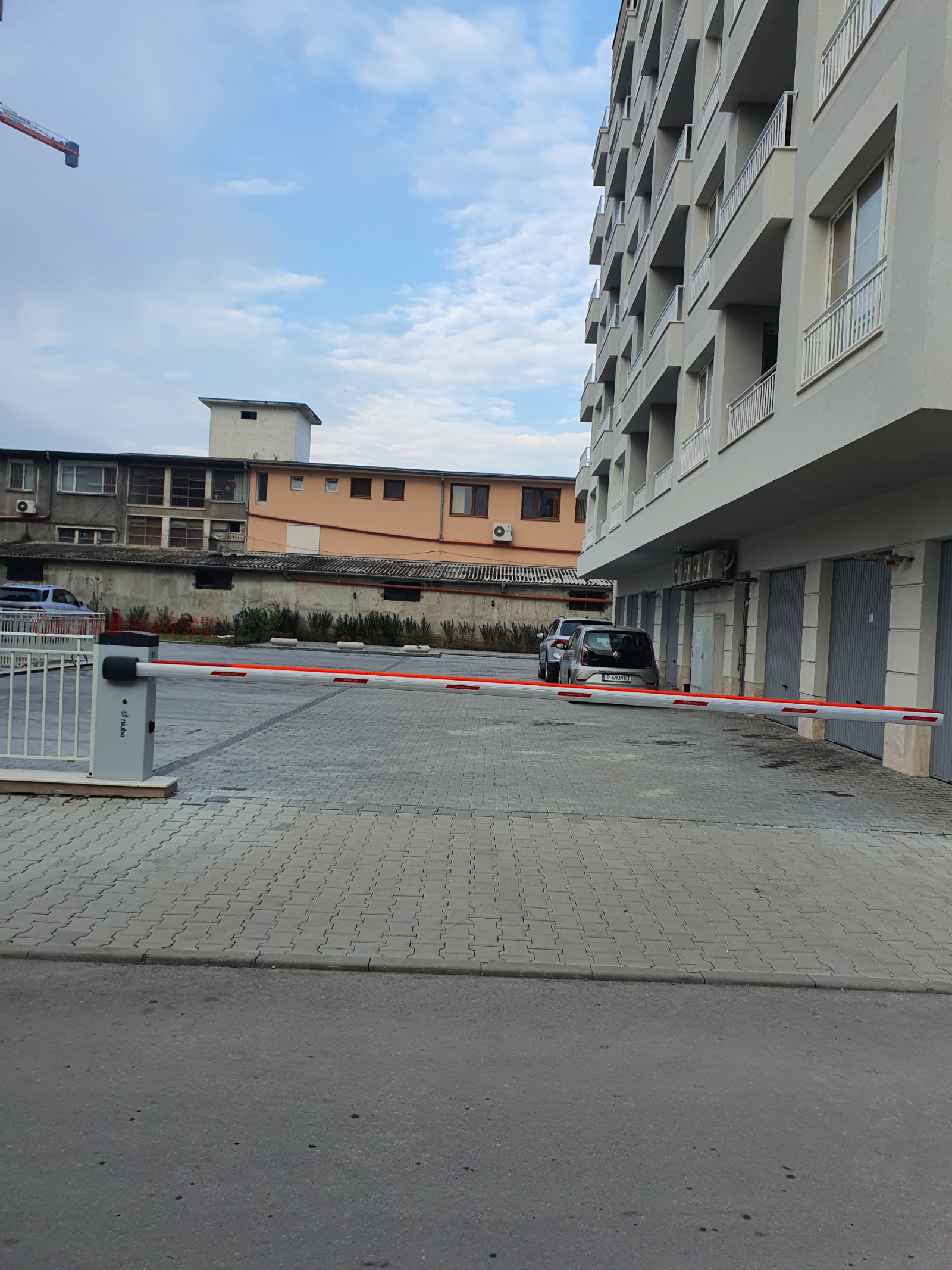 Дава под наем ГАРАЖ, ПАРКОМЯСТО, гр. Пловдив, Гагарин, снимка 3 - Гаражи и паркоместа - 55986775