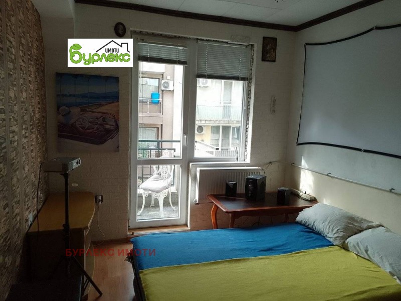 Дава под наем 3-СТАЕН, гр. Варна, Център, снимка 6 - Апартаменти - 52528700