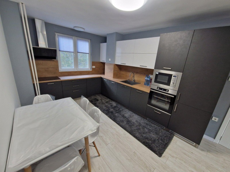 Til leje  3 soveværelser Plovdiv , Tsentar , 102 kvm | 79747054 - billede [2]