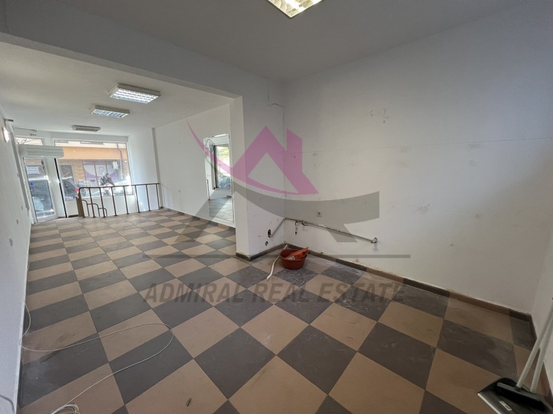 Дава под нем  Магазин, град Варна, Център •  750 EUR • ID 44830559 — holmes.bg - [1] 