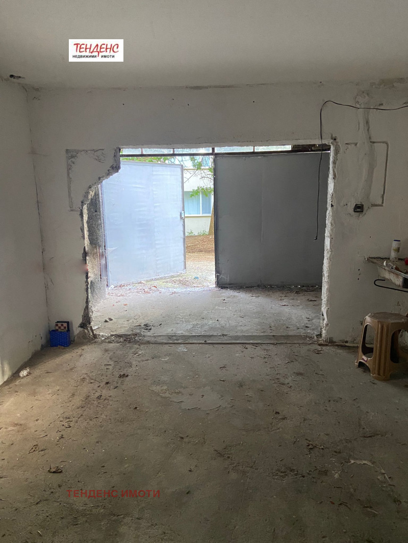 Do wynajęcia  Garaż Kardżali , Wazrożdenci , 30 mkw | 76490048 - obraz [3]