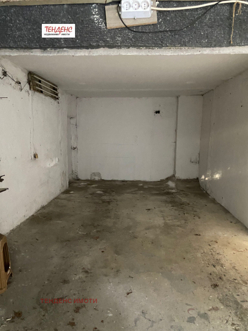 Do wynajęcia  Garaż Kardżali , Wazrożdenci , 30 mkw | 76490048