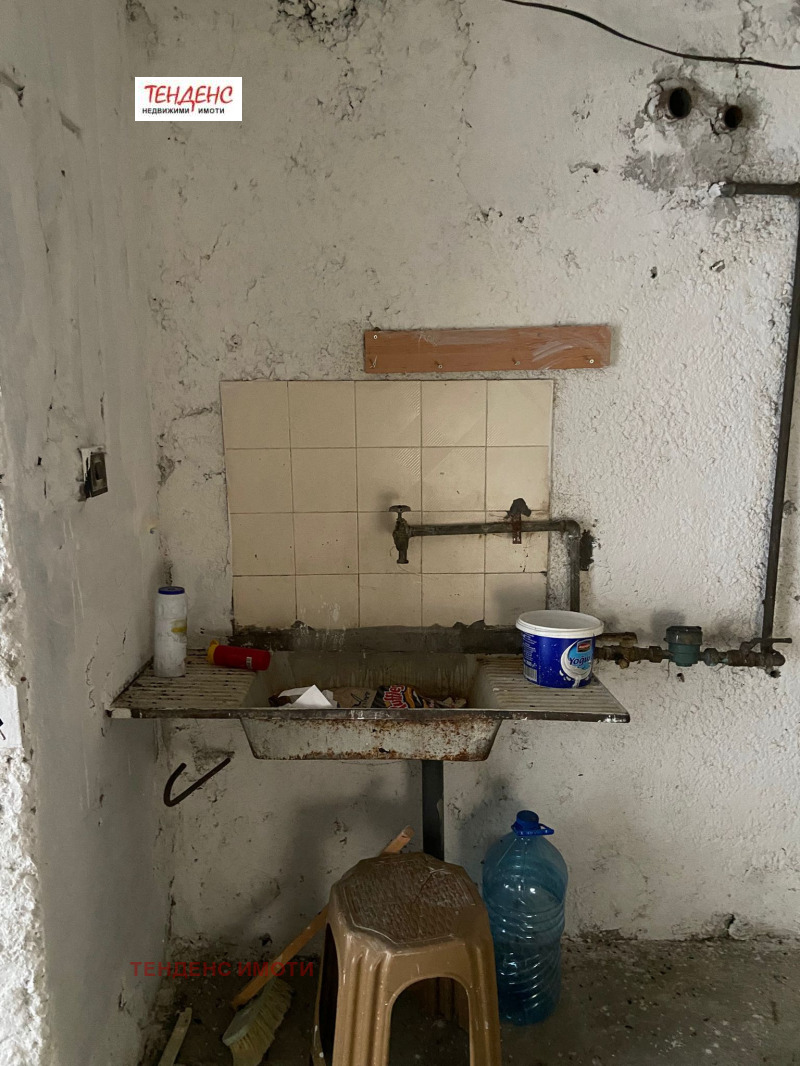 Do wynajęcia  Garaż Kardżali , Wazrożdenci , 30 mkw | 76490048 - obraz [5]
