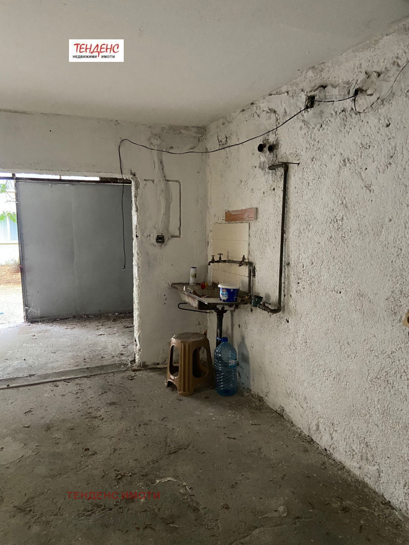 Do wynajęcia  Garaż Kardżali , Wazrożdenci , 30 mkw | 76490048 - obraz [4]