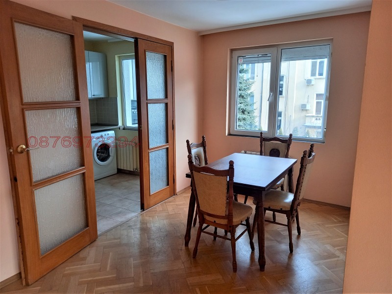 Дава под наем 3-СТАЕН, гр. София, Център, снимка 2 - Апартаменти - 53147534