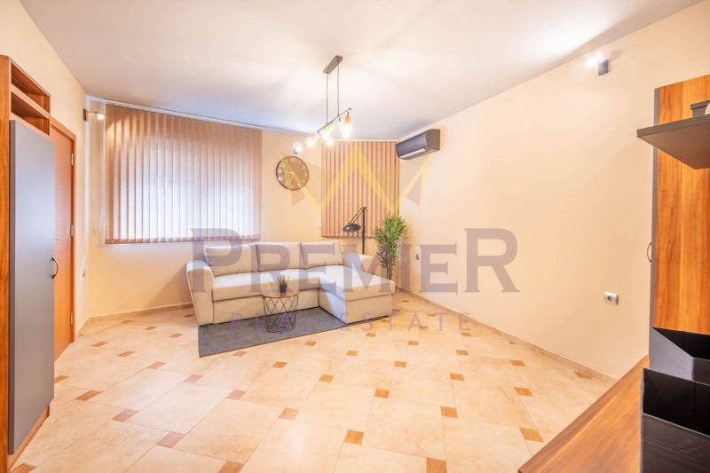 Дава под наем КЪЩА, гр. Варна, Колхозен пазар, снимка 3 - Къщи - 53075919