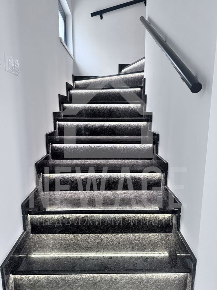 Дава под наем КЪЩА, гр. Варна, м-т Фичоза, снимка 3 - Къщи - 53245351