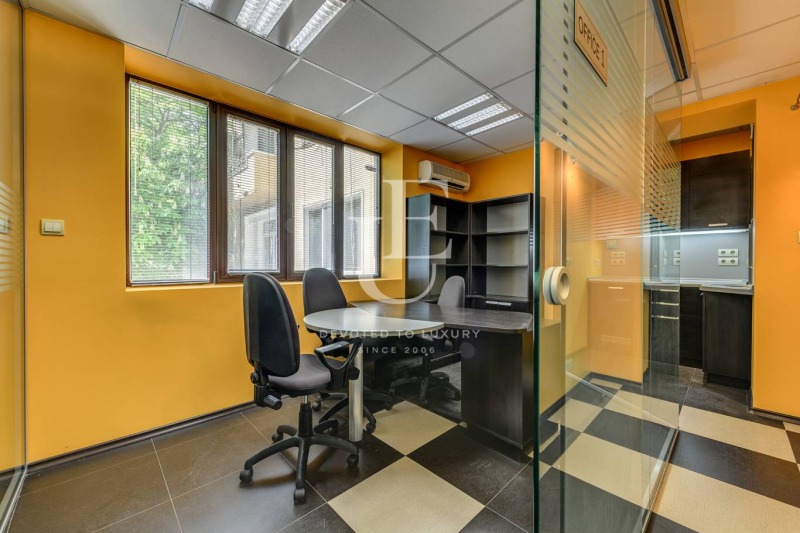 A louer  Bureau Sofia , Tsentar , 108 m² | 76094059 - image [4]