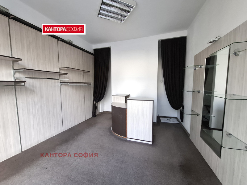 För uthyrning  affär Sofia , Centar , 19 kvm | 22385789 - bild [2]