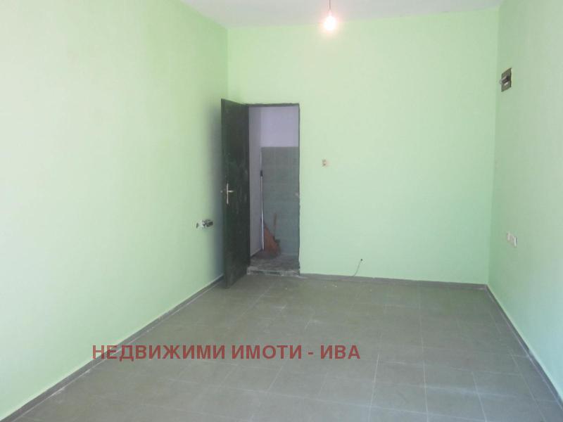 Дава под наем ОФИС, гр. Горна Оряховица, област Велико Търново, снимка 2 - Офиси - 53170647