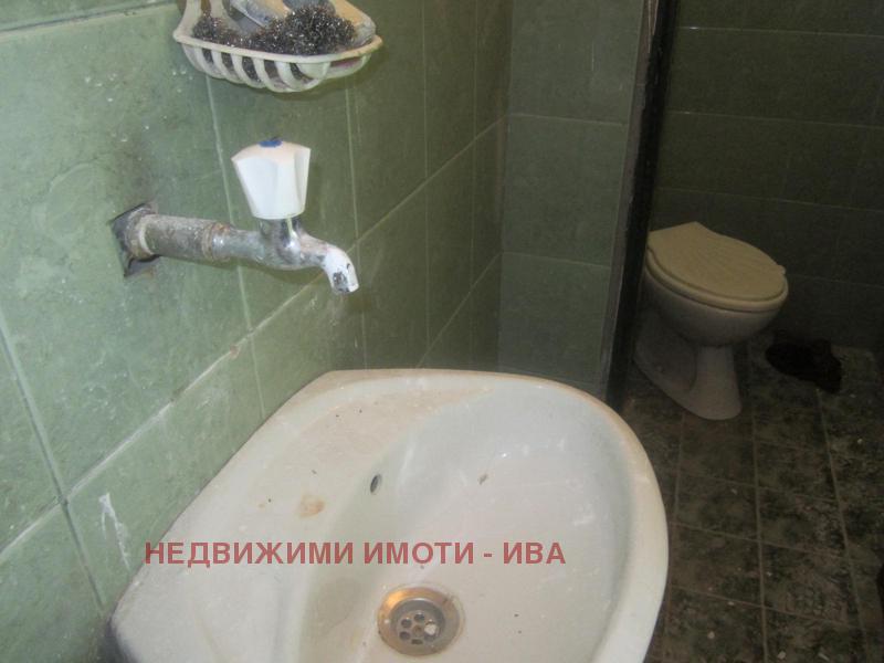 Дава под наем ОФИС, гр. Горна Оряховица, област Велико Търново, снимка 2 - Офиси - 53170647