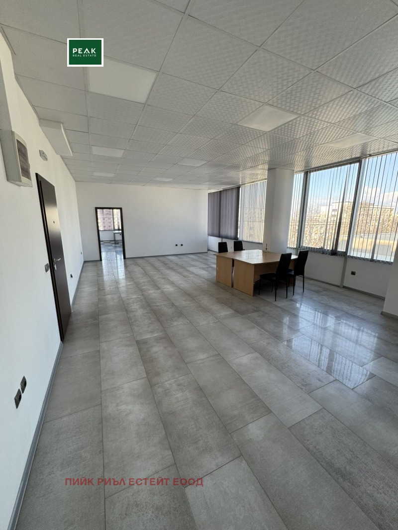 Дава под Наем ОФИС в град София, Студентски град - 150 кв.м / 1 170 € » 2 288.32 лв., ПИЙК РИЪЛ ЕСТЕЙТ ЕООД