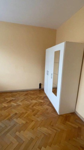 2 slaapkamers Mladost 1A, Sofia 3