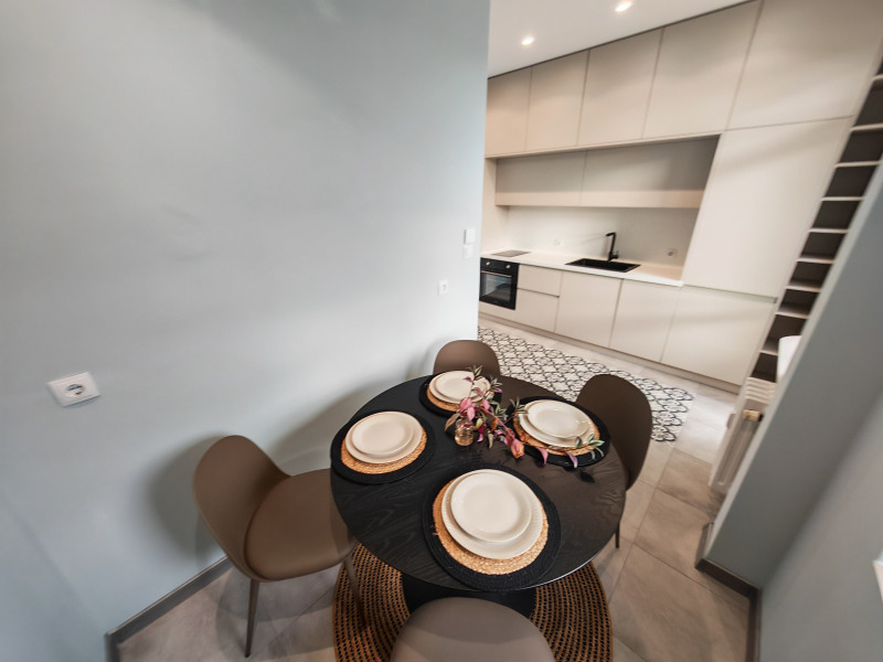 Дава под наем 3-СТАЕН, гр. София, Оборище, снимка 2 - Апартаменти - 53126799