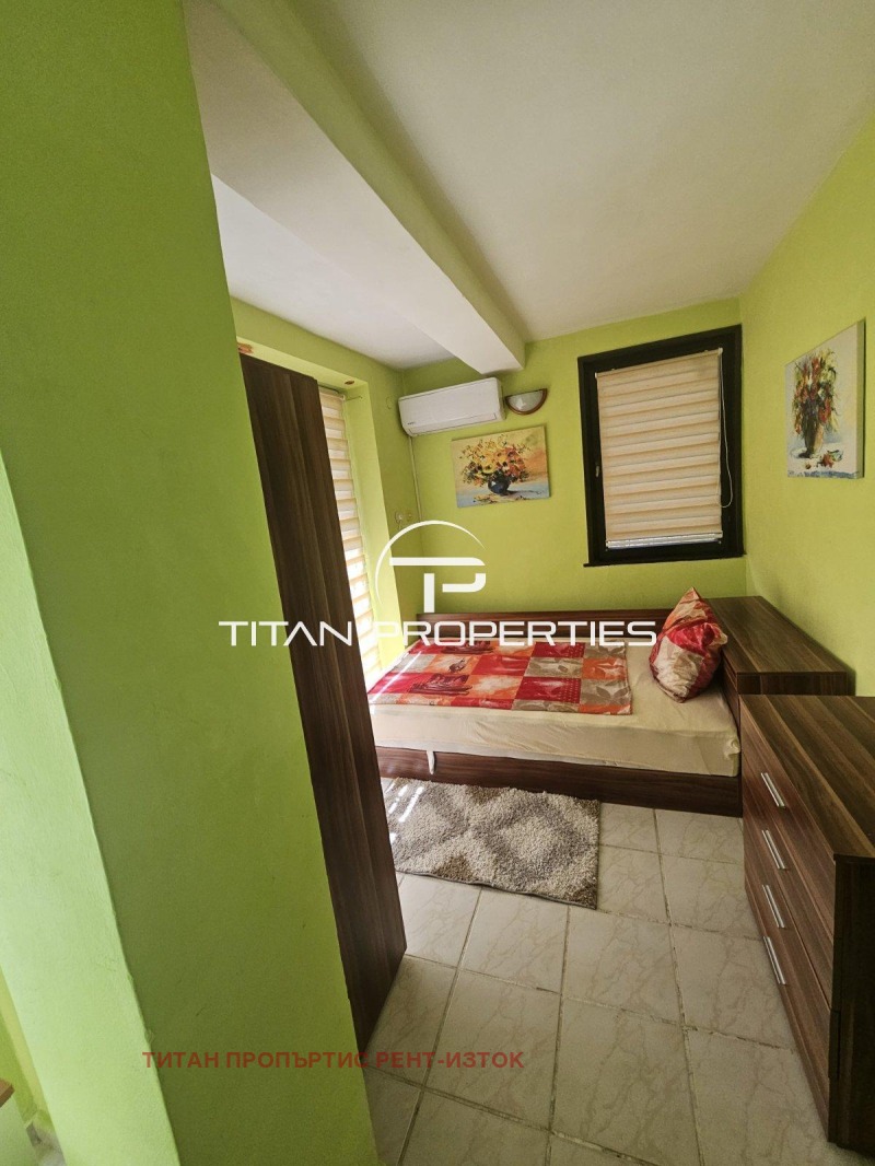 Дава под наем 4-СТАЕН, гр. Бургас, Център, снимка 4 - Апартаменти - 53017882