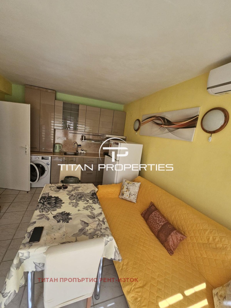 Дава под наем 4-СТАЕН, гр. Бургас, Център