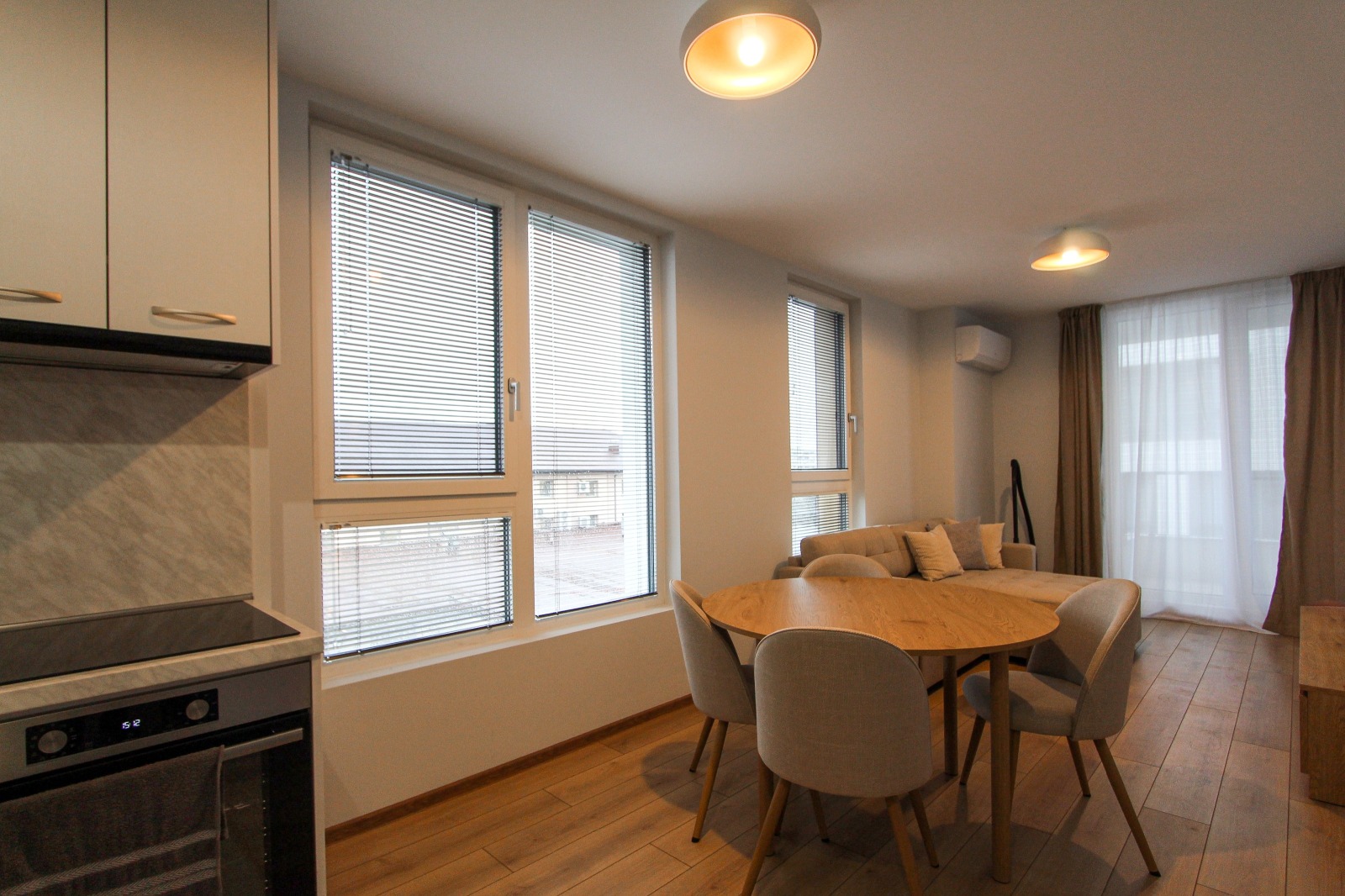 Дава под наем 2-СТАЕН, гр. София, Оборище, снимка 2 - Апартаменти - 54245999