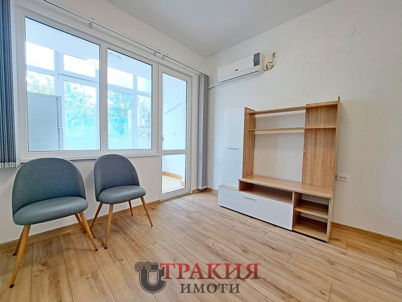 Дава под нем  1-стаен, град Стара Загора, Център •  450 лв. • ID 51416592 — holmes.bg - [1] 