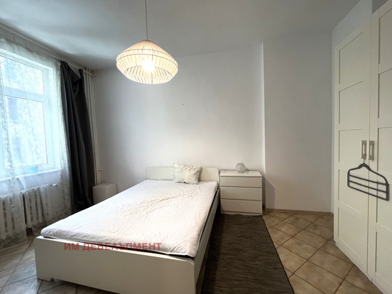 En renta  1 dormitorio Sofia , Tsentar , 82 metros cuadrados | 62075716 - imagen [13]