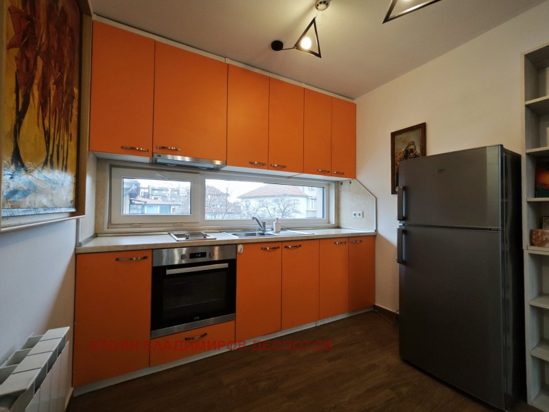 Zu vermieten  1 Schlafzimmer Sofia , Lozenez , 80 qm | 45718961