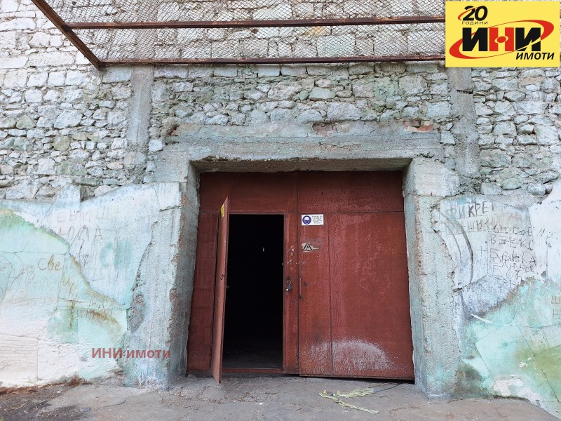 K pronájmu  Úložný prostor Ruse , Promišlena zona - Zapad , 1230 m2 | 72402392 - obraz [3]