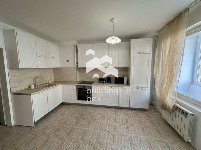 Zu vermieten  2 Schlafzimmer Sofia , Belite brezi , 120 qm | 56542909