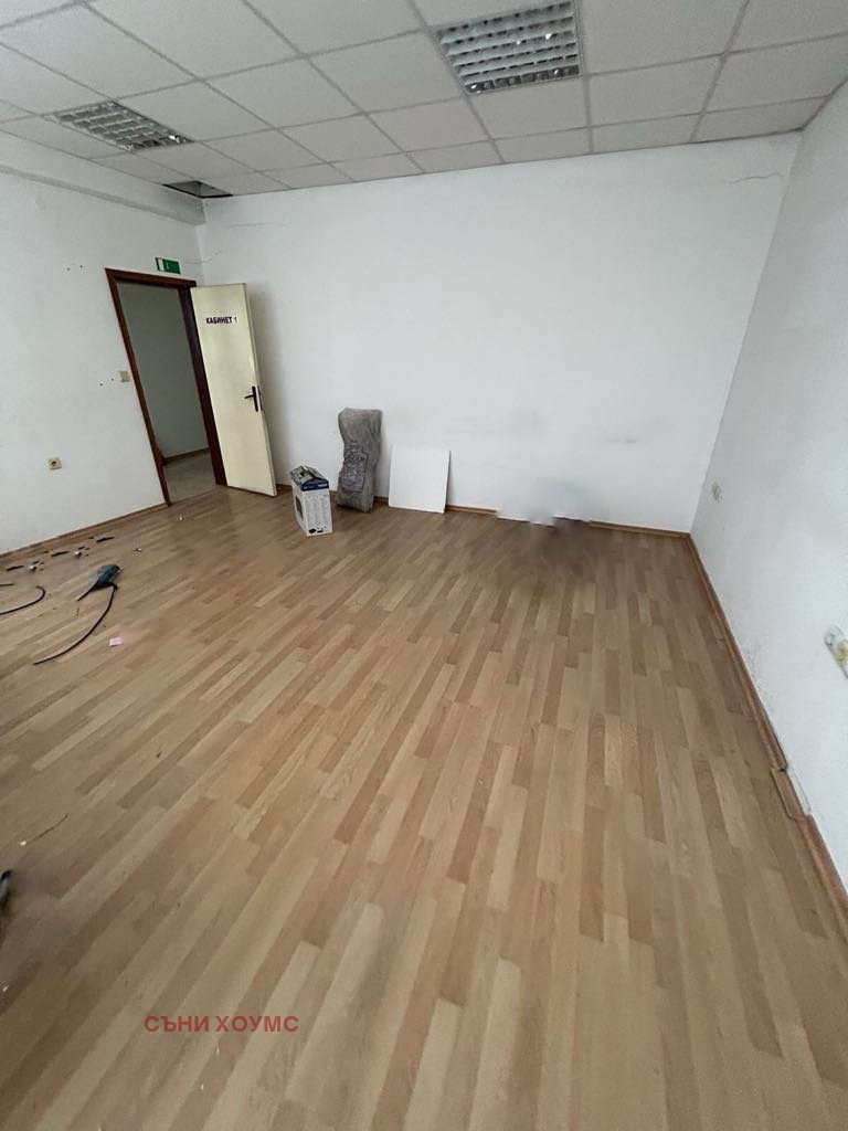 En renta  Oficina Veliko Tarnovo , Tsentar , 170 metros cuadrados | 17031133 - imagen [8]