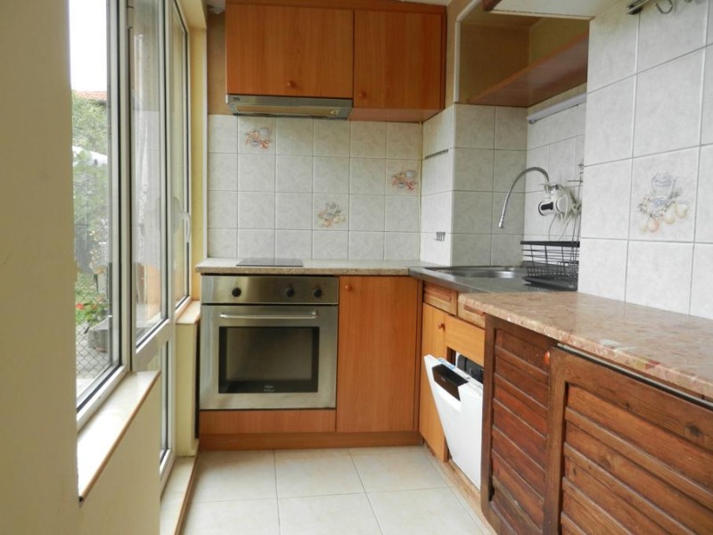 Дава под наем ЕТАЖ ОТ КЪЩА, гр. София, Княжево