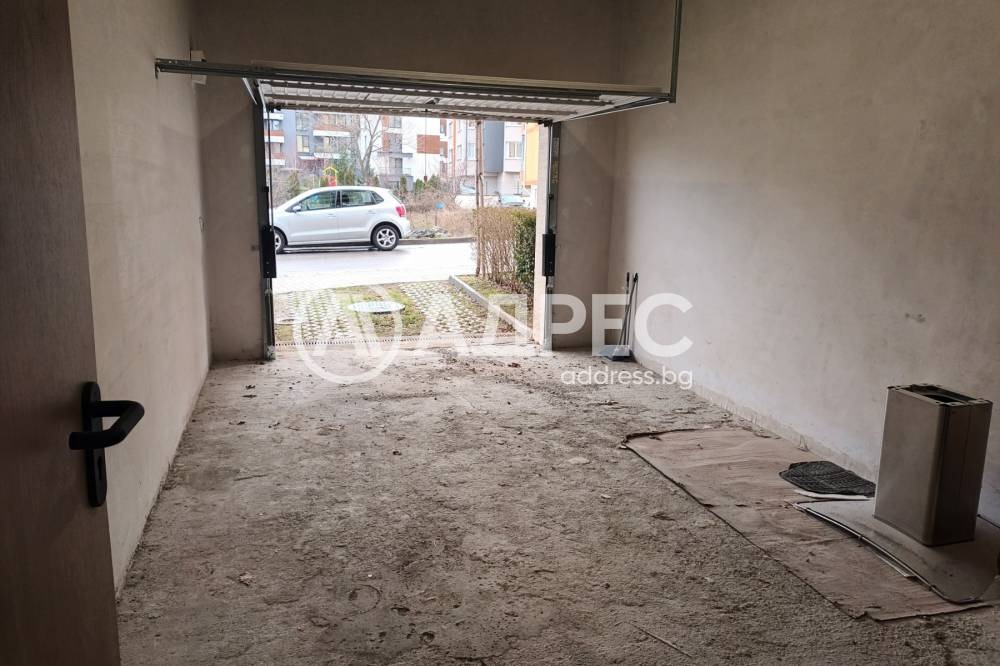 Дава под наем ГАРАЖ, ПАРКОМЯСТО, гр. София, Манастирски ливади, снимка 4 - Гаражи и паркоместа - 54131266