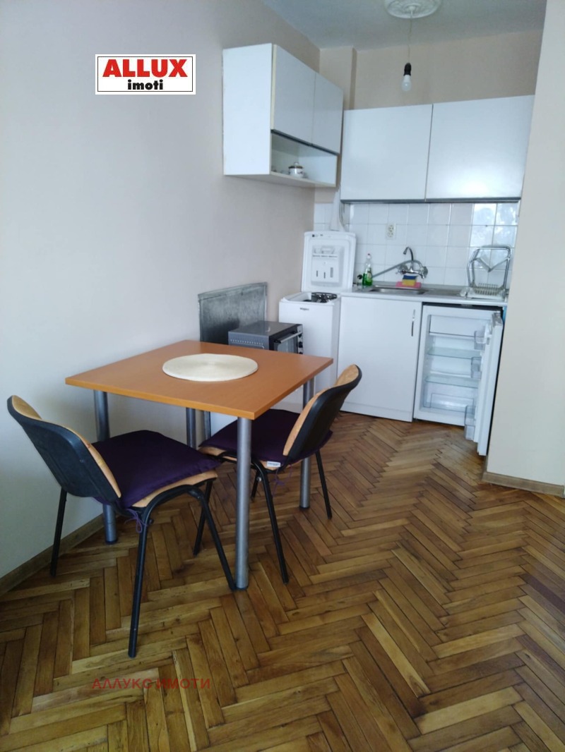 För uthyrning  Studio Ruse , Centar , 30 kvm | 72186451