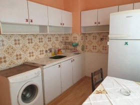 1 спаваћа соба Каршијака, Пловдив